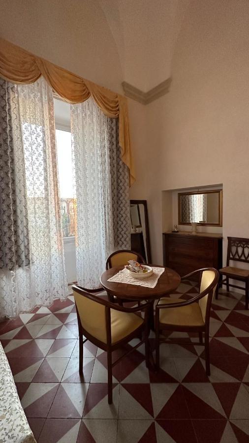 Hotel La Dimora Del Barone à Vernole Extérieur photo